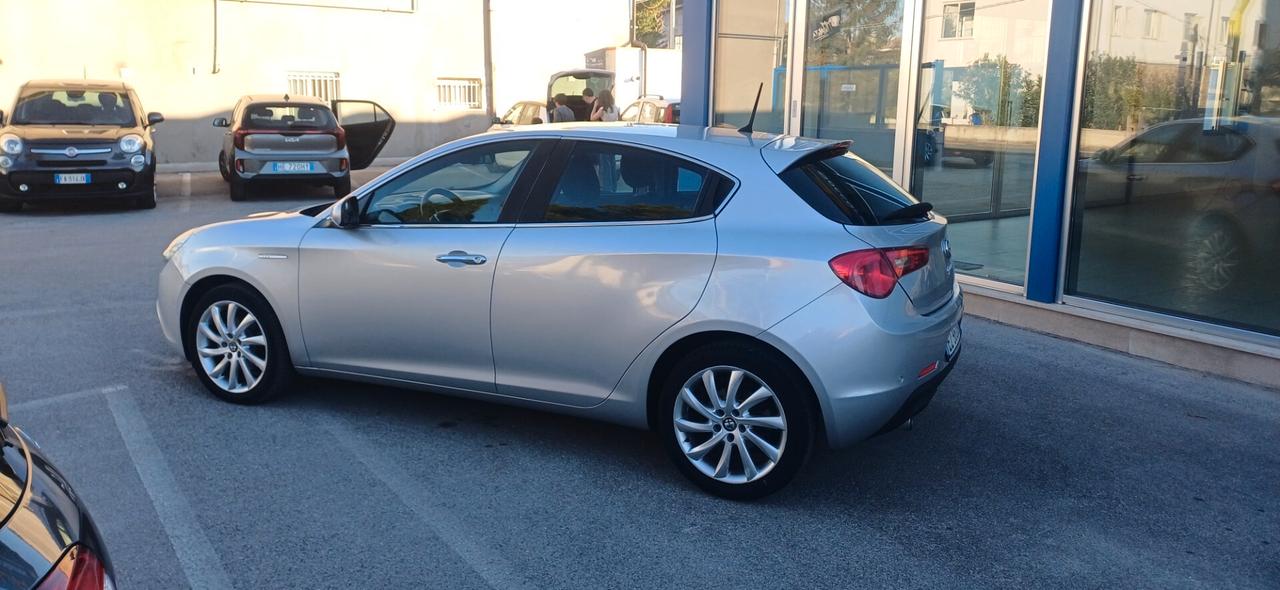 Alfa Romeo Giulietta 1.6 JTDm-2 105 CV Exclusive