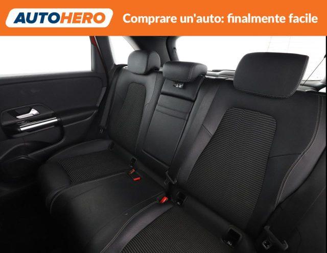 MERCEDES-BENZ B 180 d Premium
