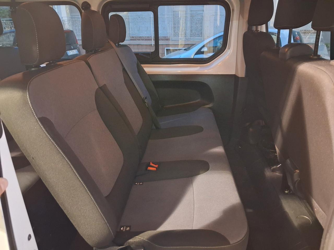 Opel Vivaro 29 1.6 CDTI 120CV 9 posti 2019 Gancio