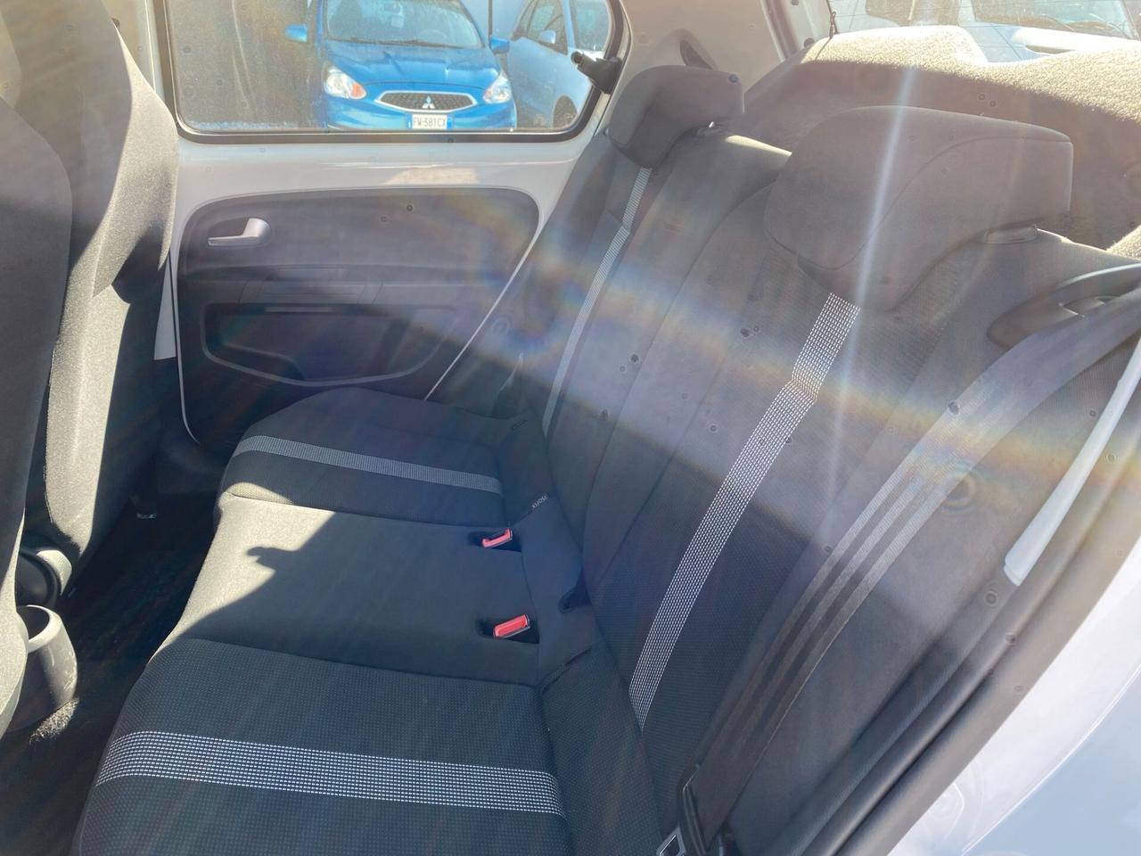 Volkswagen up! 1.0 5p. move up!