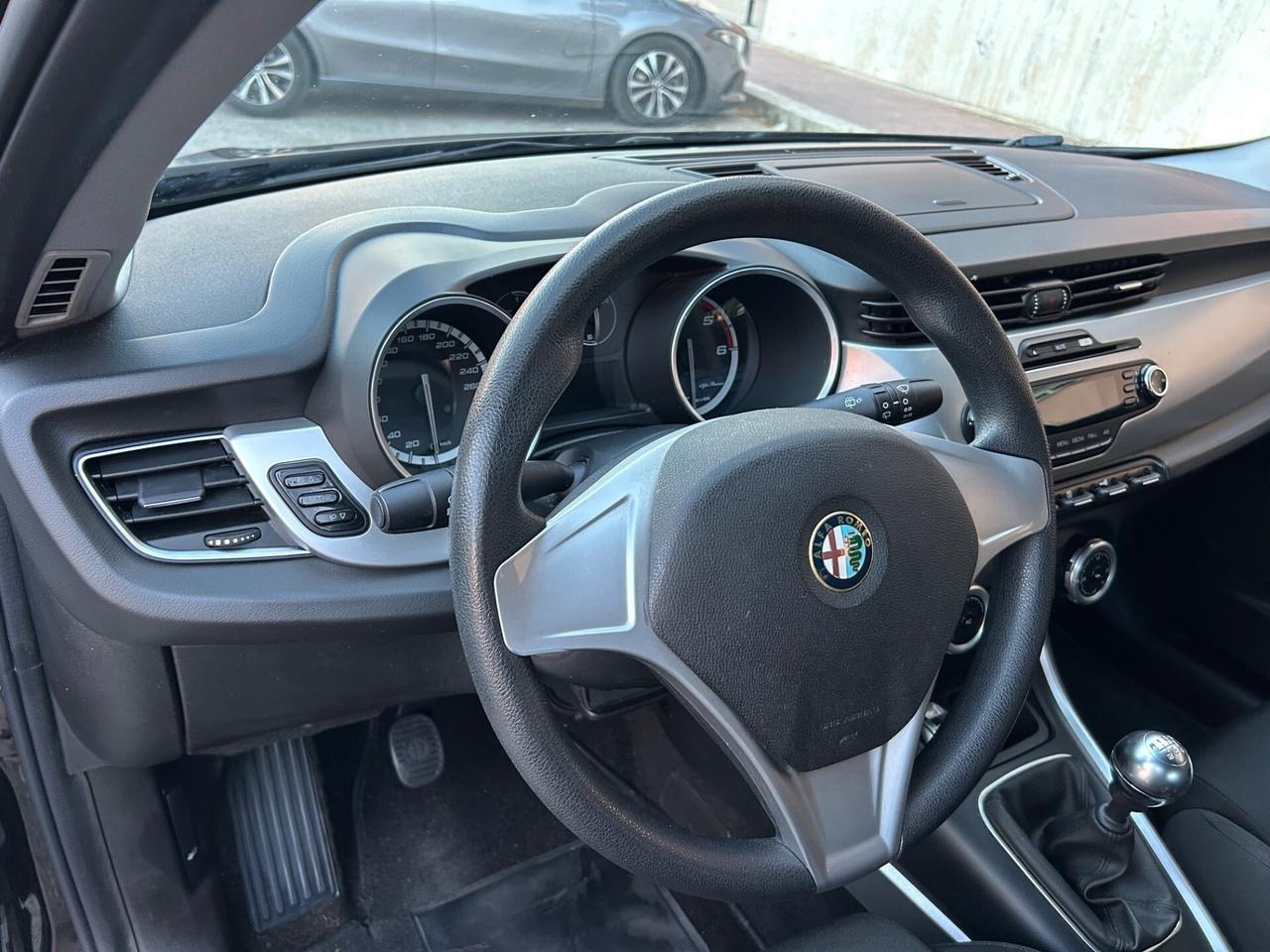 Alfa Romeo Giulietta 1.6 JTDm garanzia di 12 mesi