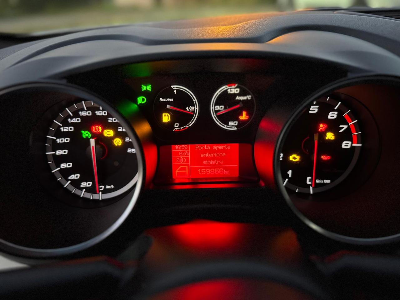 Alfa Romeo Giulietta Distinctive 1.75 TBi 16 #8054