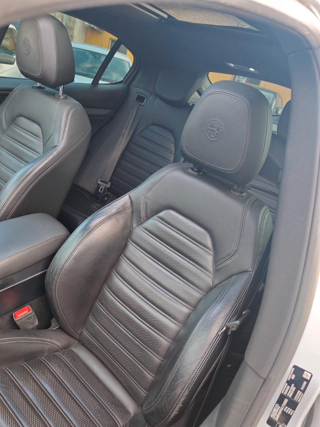 Alfa Romeo Stelvio 2.2 Turbodiesel 210 CV AT8 Q4 Veloce