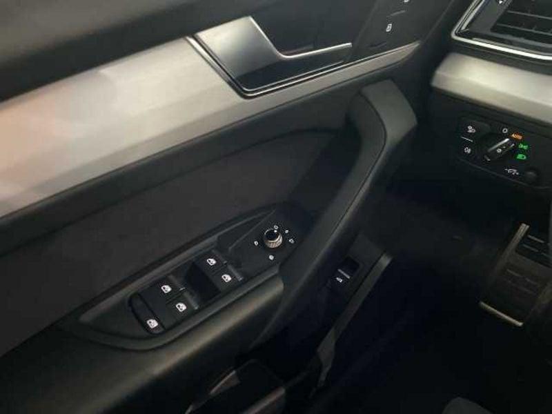 Audi Q5 II 2020 Audi 40 2.0 tdi mhev 12V S line quattro s-tronic