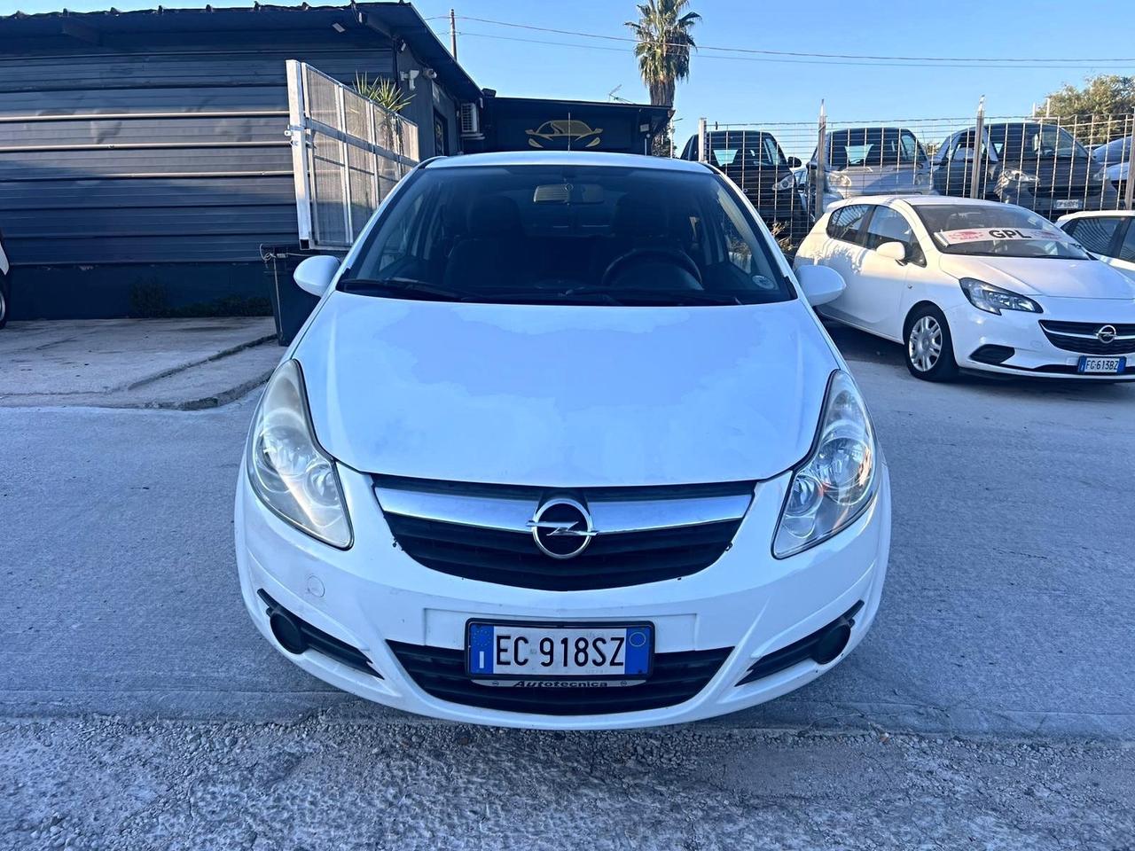 Opel Corsa 1.2 3 porte Club