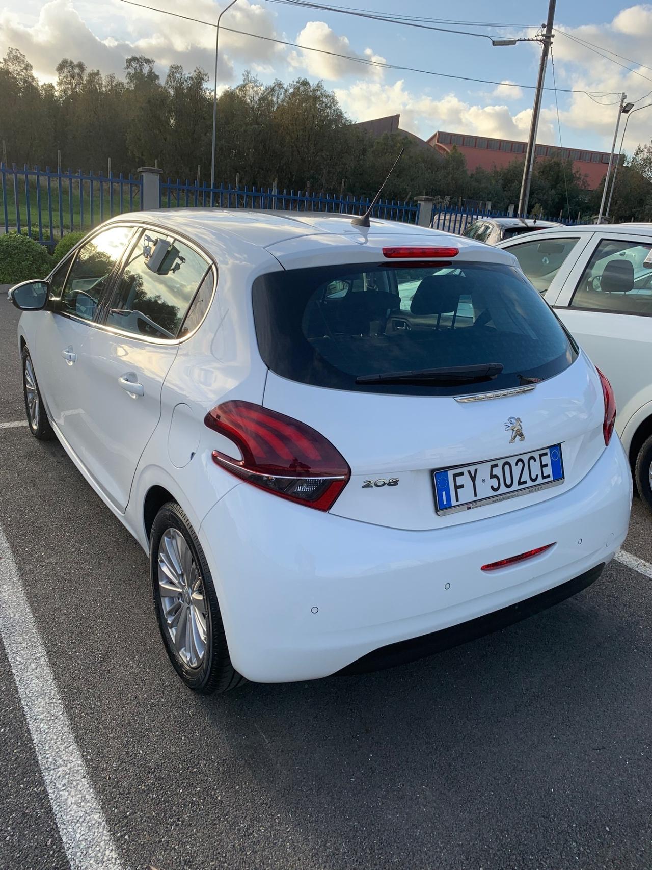 Peugeot 208 BlueHDi 100 S&S 5 porte Allure