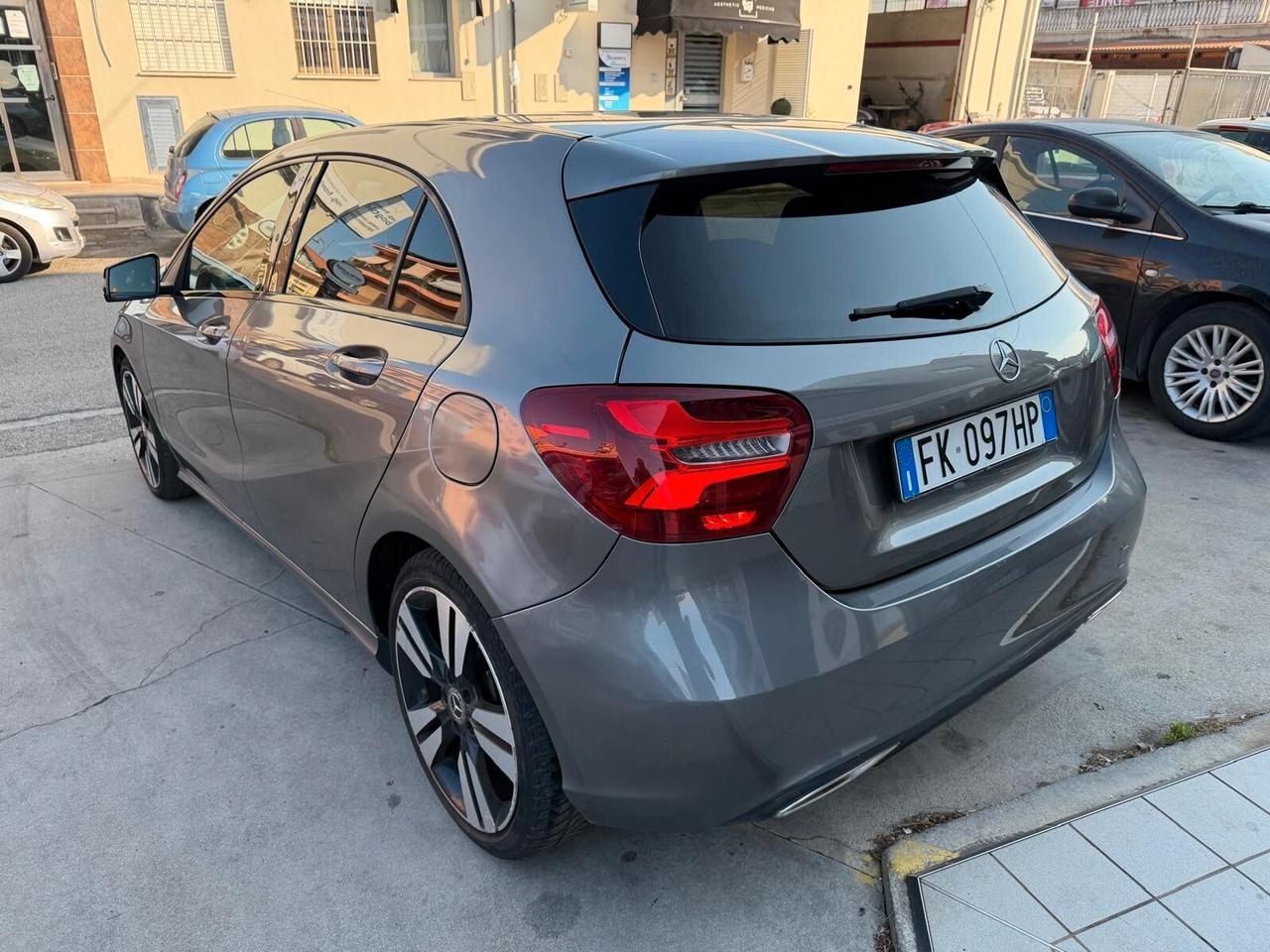 Mercedes-benz A 180 160 d Premium