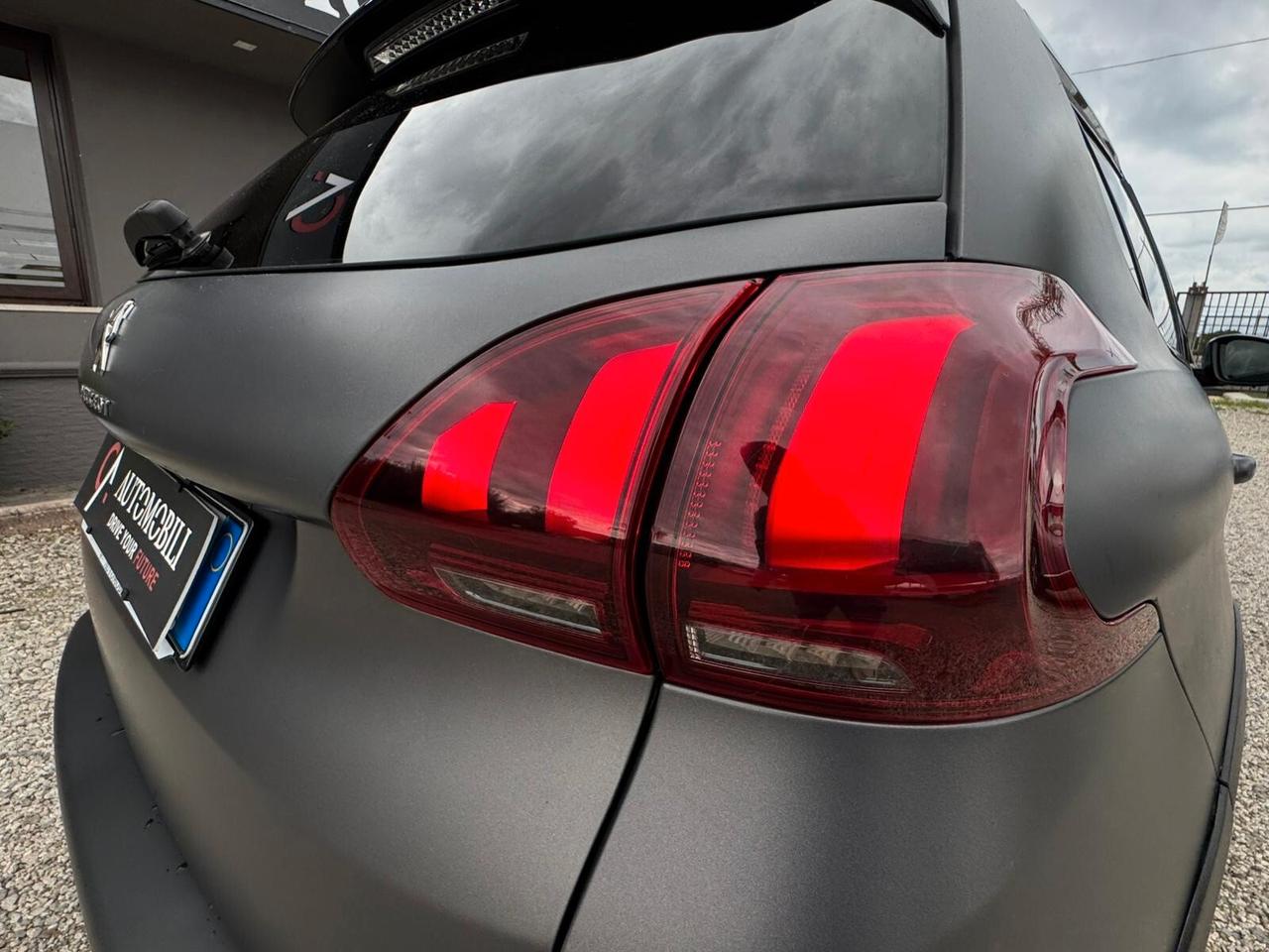 Peugeot 2008 BlueHDi 120 S&S Black Matt