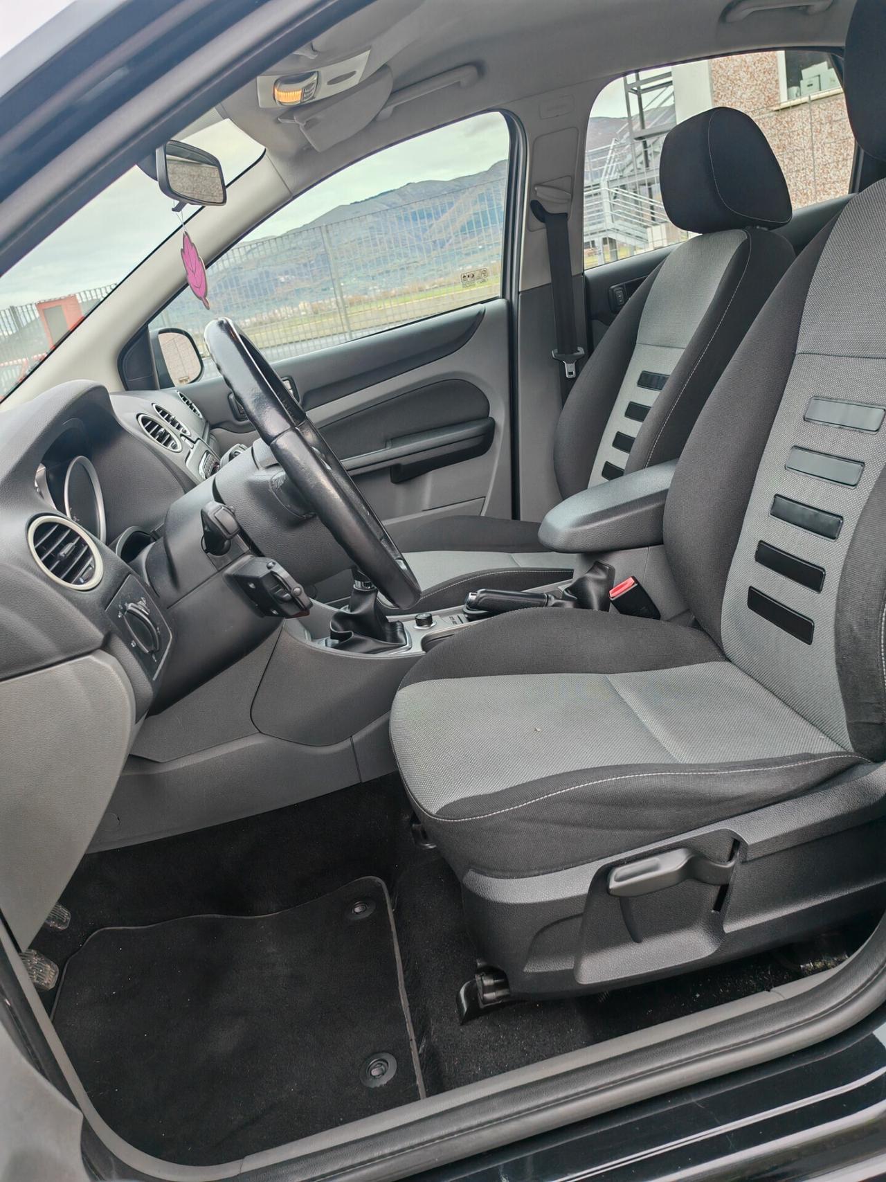 Ford Focus 1.6 TDCi (110CV) 5p. Tit. DPF