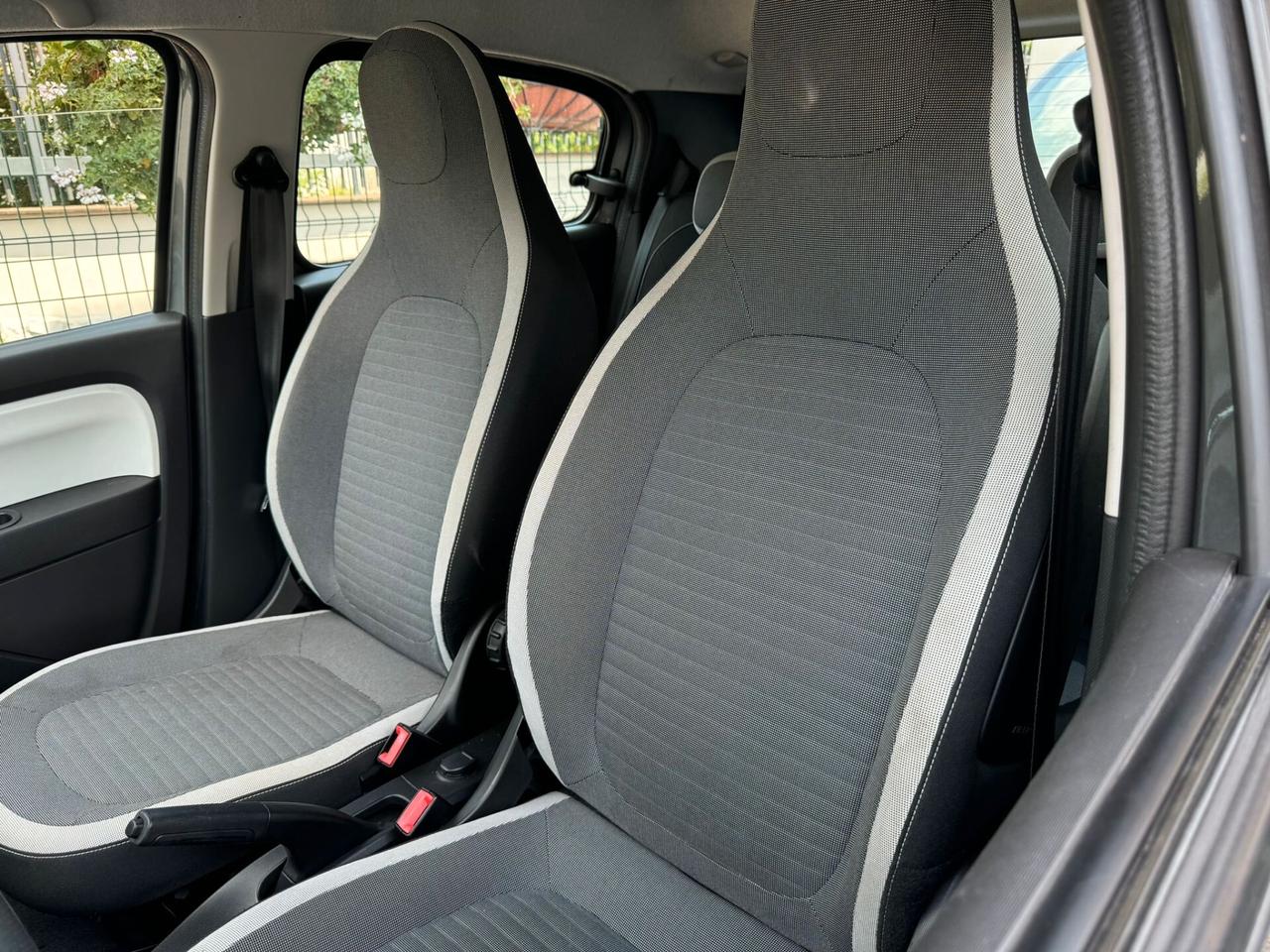 Renault Twingo SCe Zen LIMITED