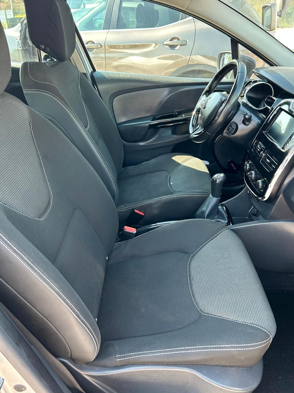 Renault Clio 1.2 75CV 5 porte Live ok neo patentati