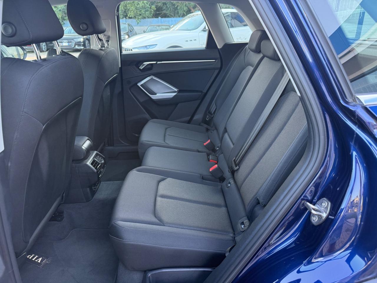 Audi Q3 35 TDI quattro S tronic Business Advanced