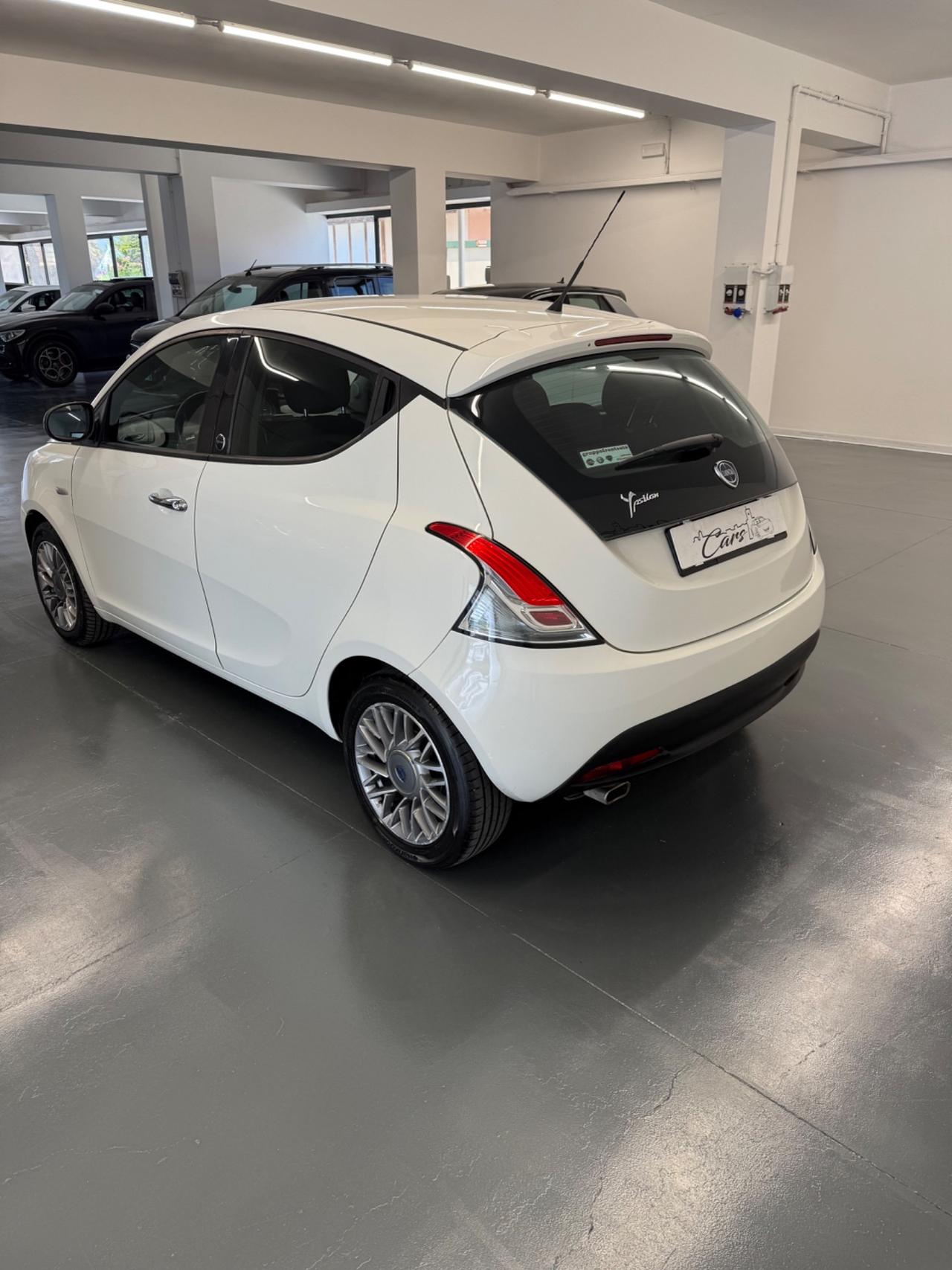 Lancia Ypsilon 1.2 69 CV 5 porte GPL Ecochic Platinum