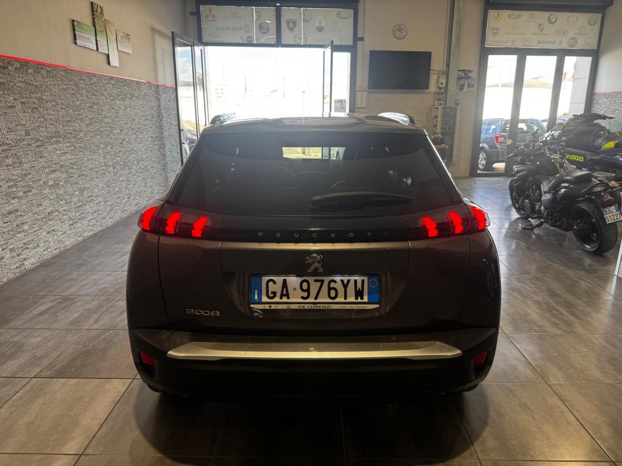 Peugeot 2008 PureTech 100 S&S Allure Navi Pack