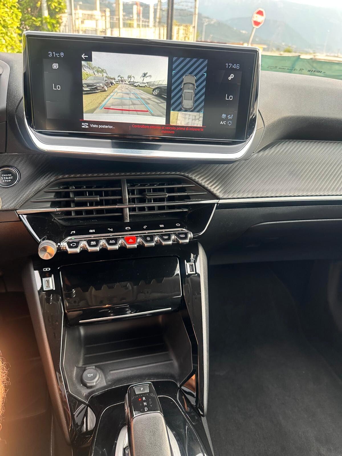 Peugeot 2008 BlueHDi 1.5HDI 130 S&S EAT8 Allure 2021 COCKPIT