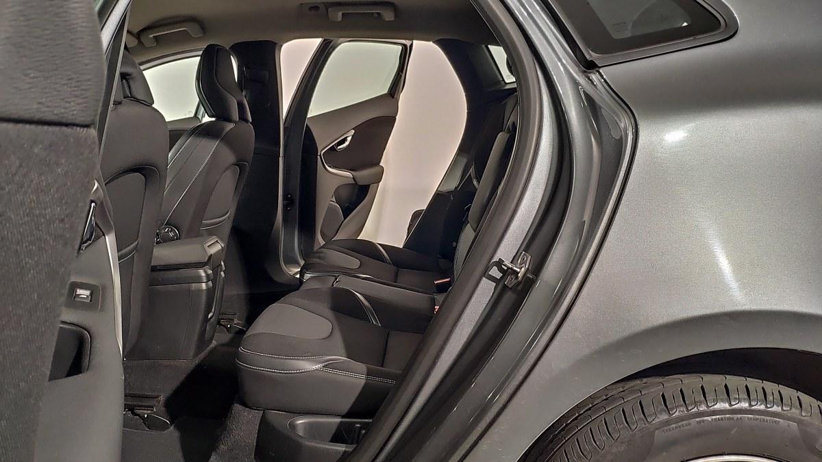 VOLVO V40 D2 Business Plus