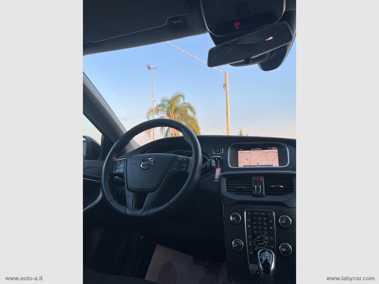 VOLVO V40 D2 Geartronic CROSS COUTRY