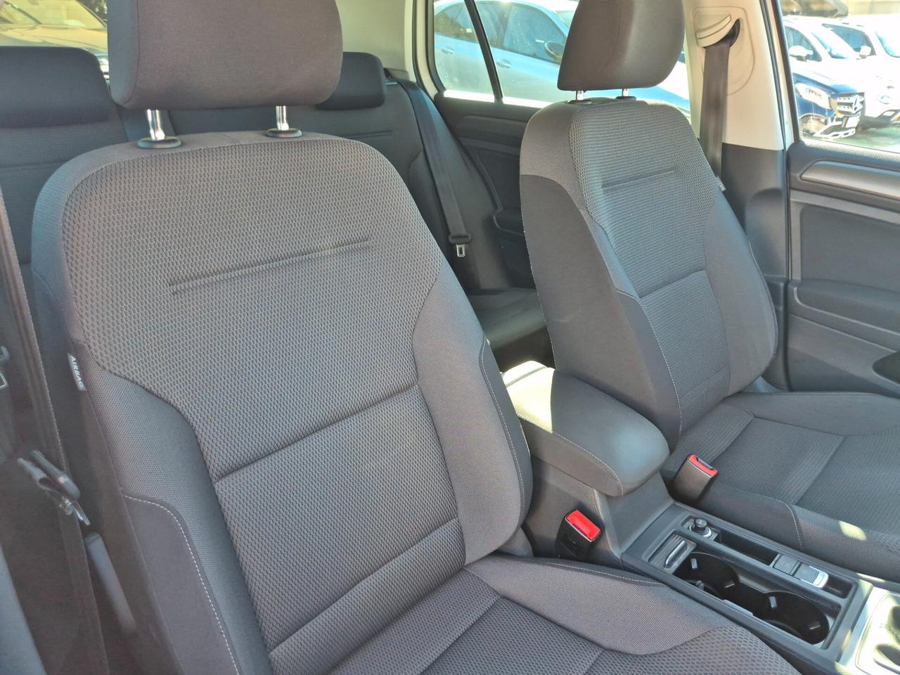 Volkswagen Golf Business 1.2 TSI 5p. Comfortline