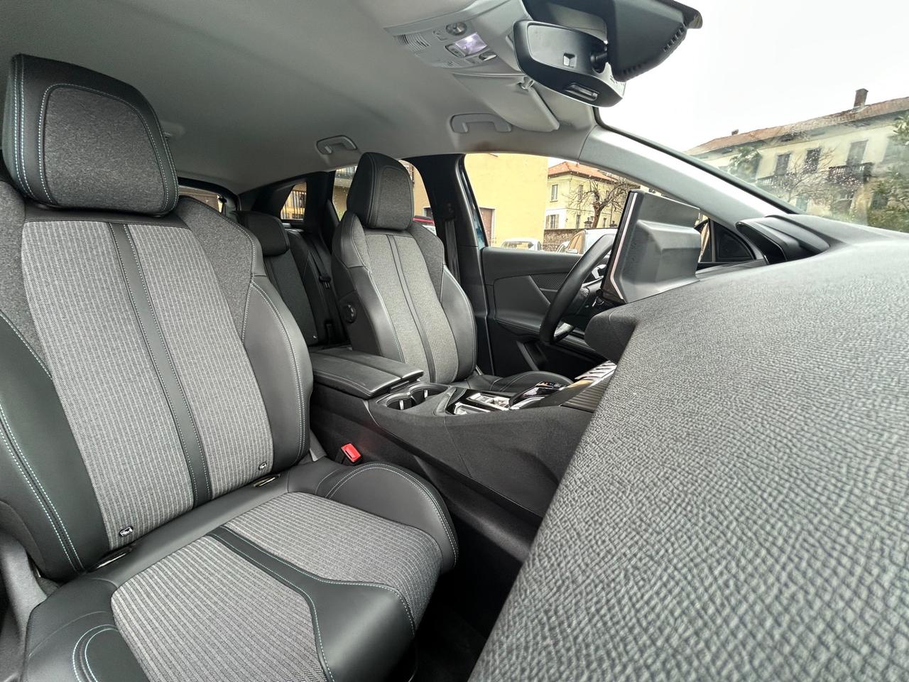 Peugeot 3008 Hybrid 225 e-EAT8 Allure