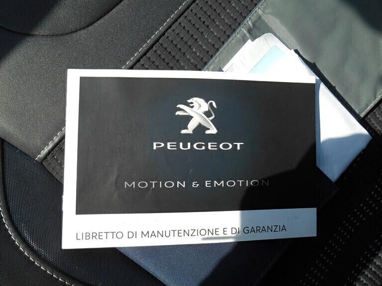 Peugeot 2008 BlueHDi 100 Allure X NEOPATENTATI