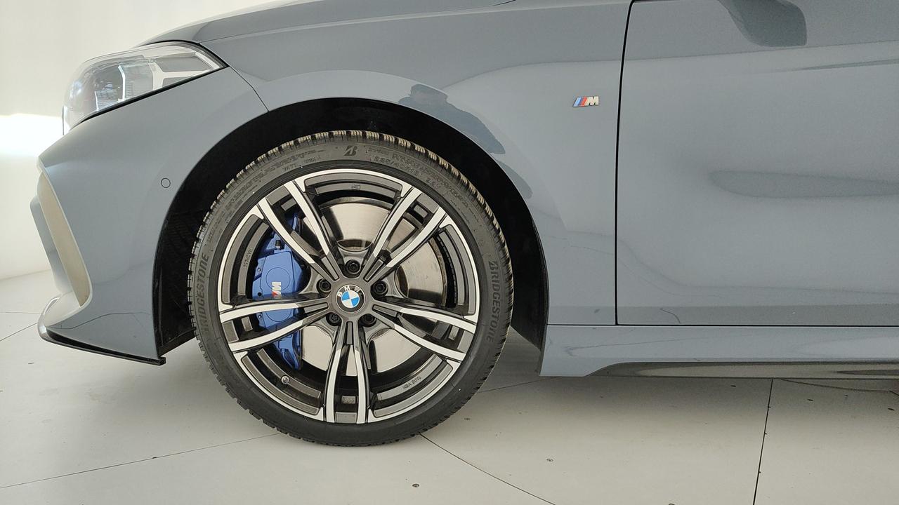 BMW Serie 1 F40 - M 135i xdrive auto