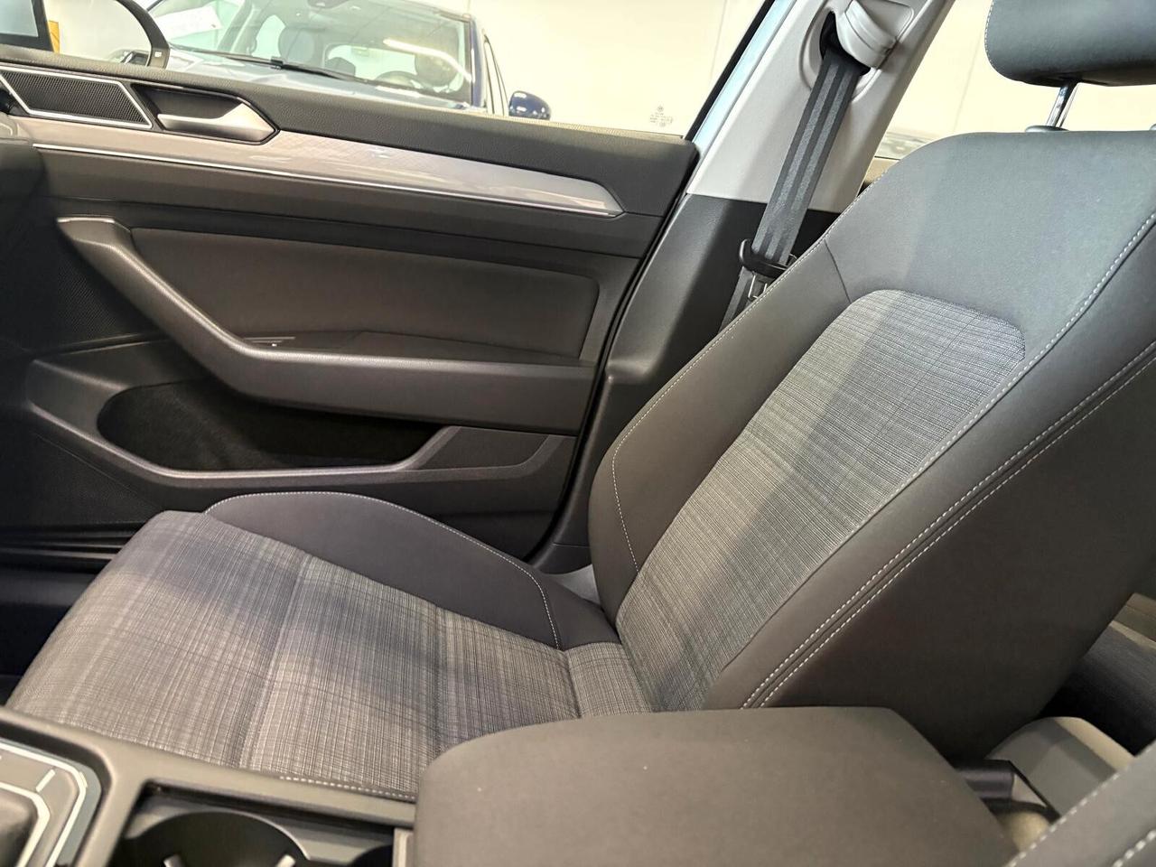 Volkswagen Passat Variant BUSINESS 2.0 TDI SCR EVO 6mt