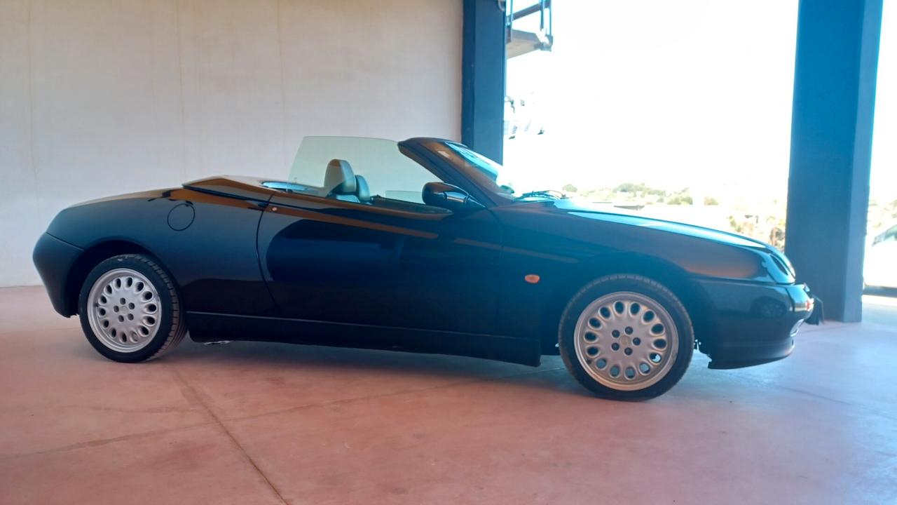 Alfa Romeo GTV Spider 2.0i 16V Twin Spark cat