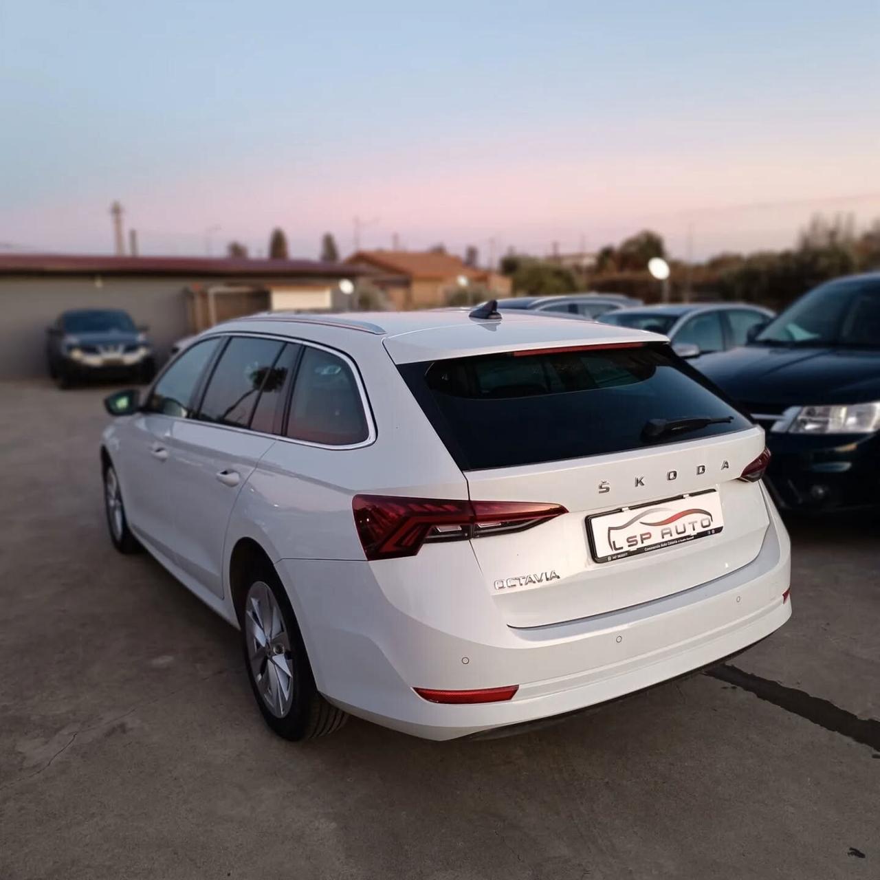 Skoda Octavia 2.0 TDI SW UNICPROPRIET FULL