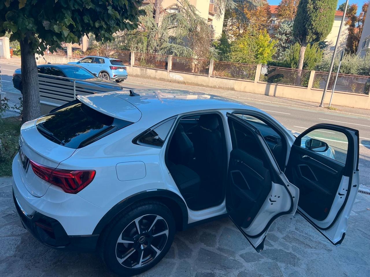 AUDI Q3 SPB 35 TDI S-TRONIC BUSINESS PLUS