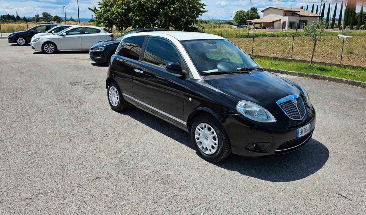 Lancia Ypsilon 1.3 MJT 75 CV Platinum