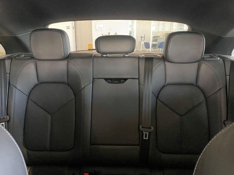 Porsche Macan 2.0 265 cv PDK