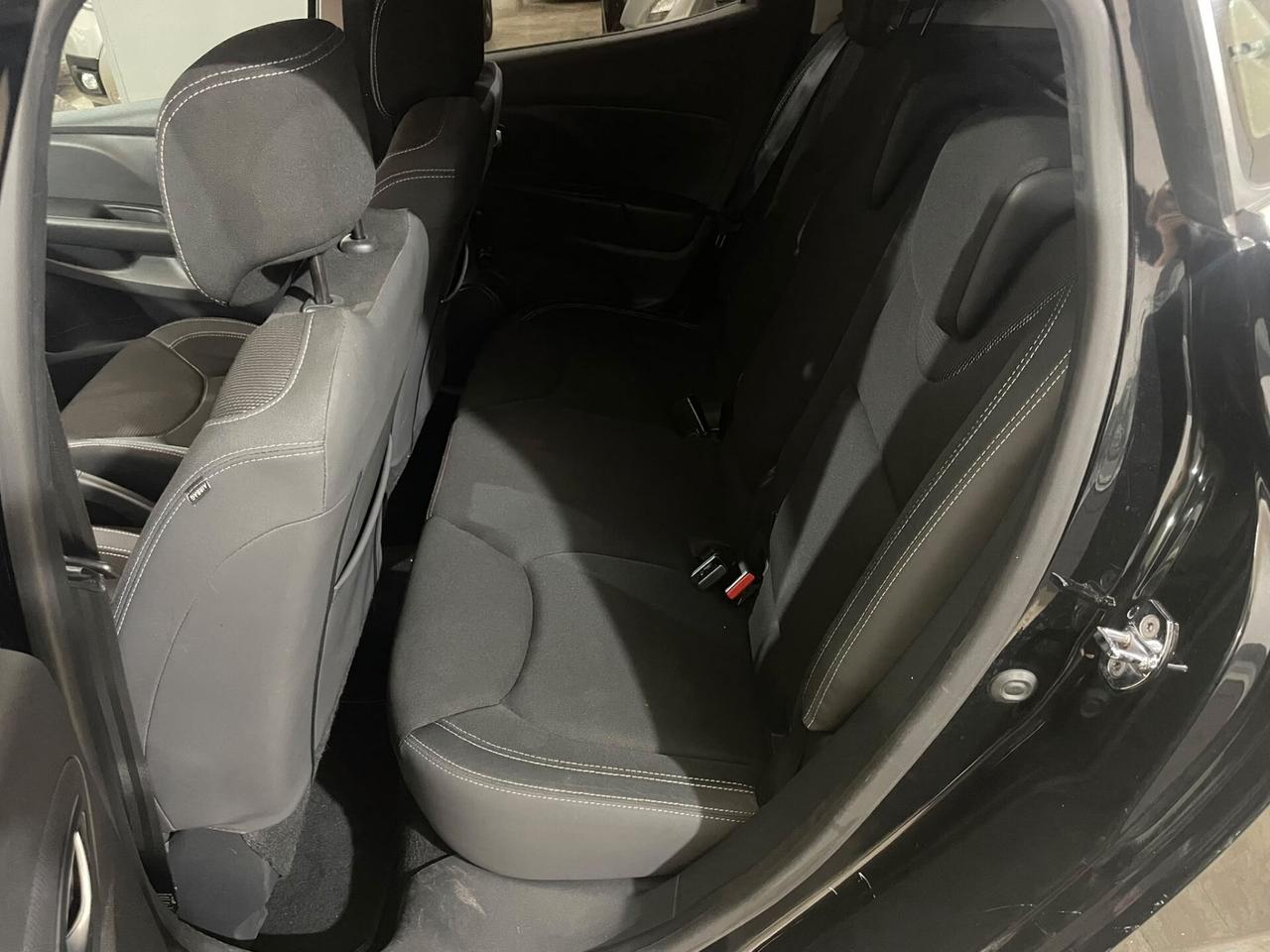Renault Clio dCi 8V 75 CV Start&Stop 5 porte Energy Duel