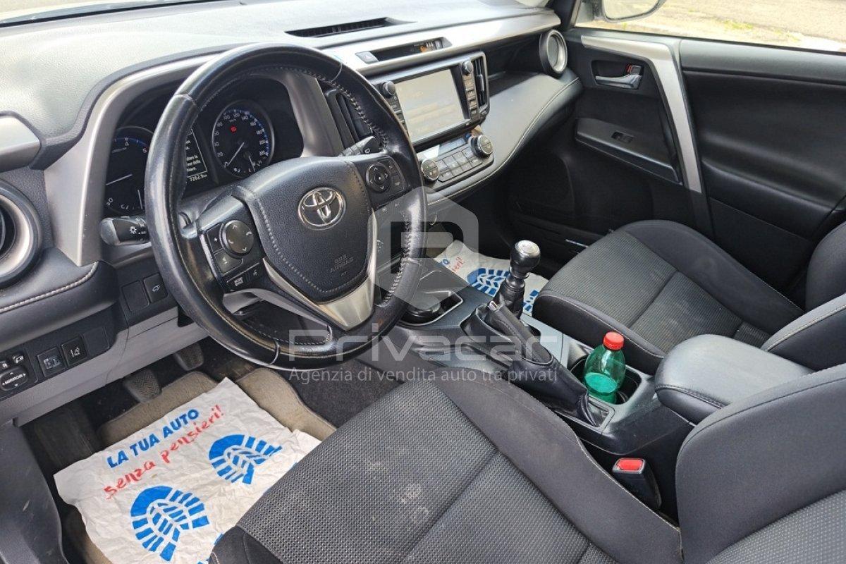 TOYOTA RAV4 2.0 D-4D 2WD Active