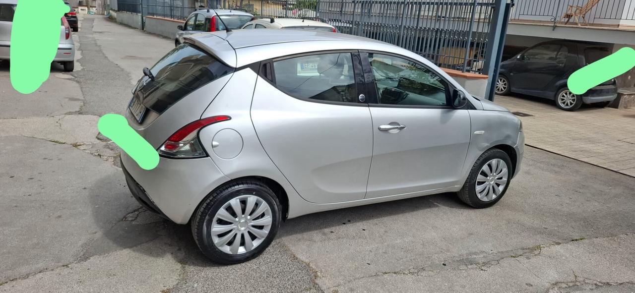 GPL Lancia Ypsilon 1.2 69 CV 5 porte GPL Ecochic Gold