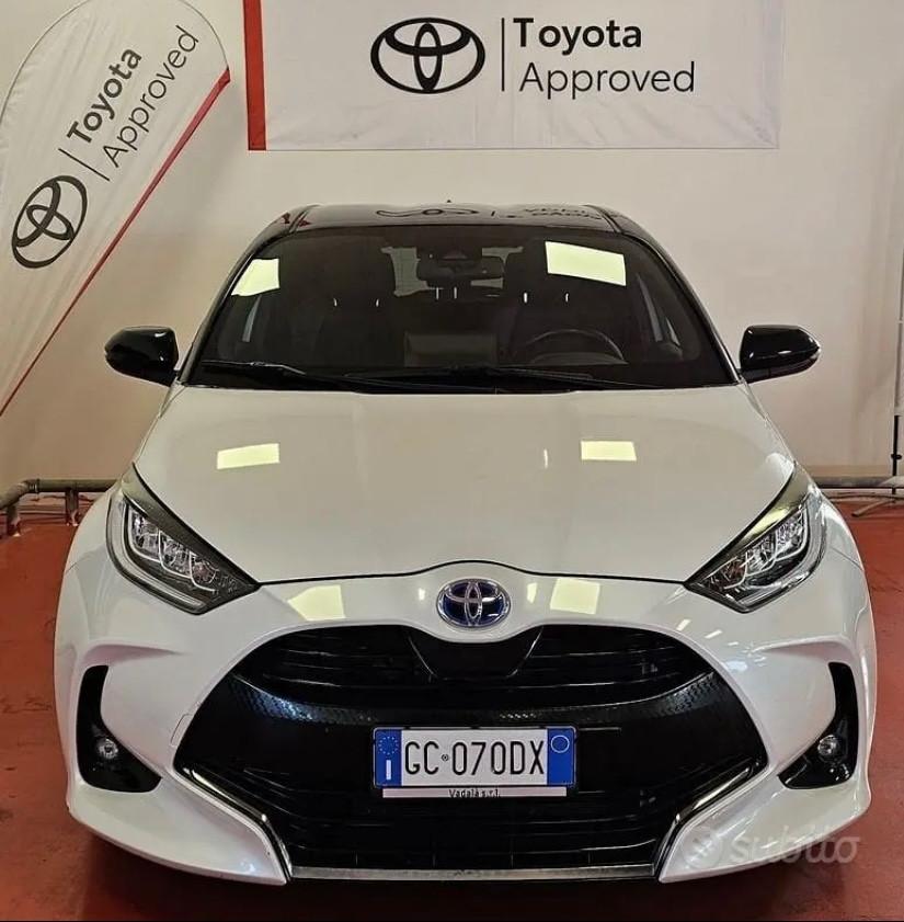 Toyota Yaris 1.5 Hybrid 5 porte Lounge