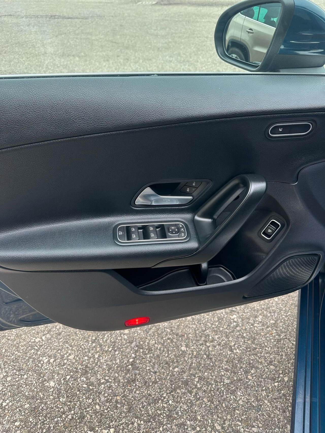 Mercedes-benz CLA 200 d Automatic Sport TETTO APRIBILE