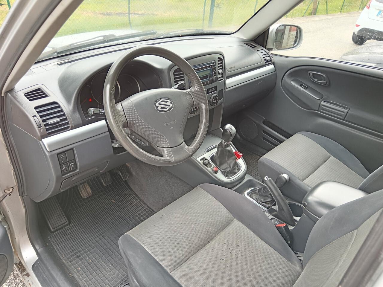 Suzuki Grand Vitara 2.0 TD 4X4 AUTOCARRO 2 POSTI