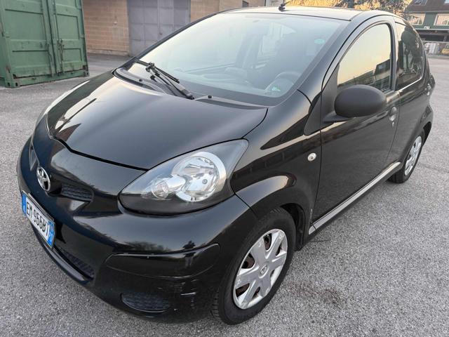 TOYOTA Aygo 1.0 12V VVT-i 5p Deep Ocean Connect Bellissima
