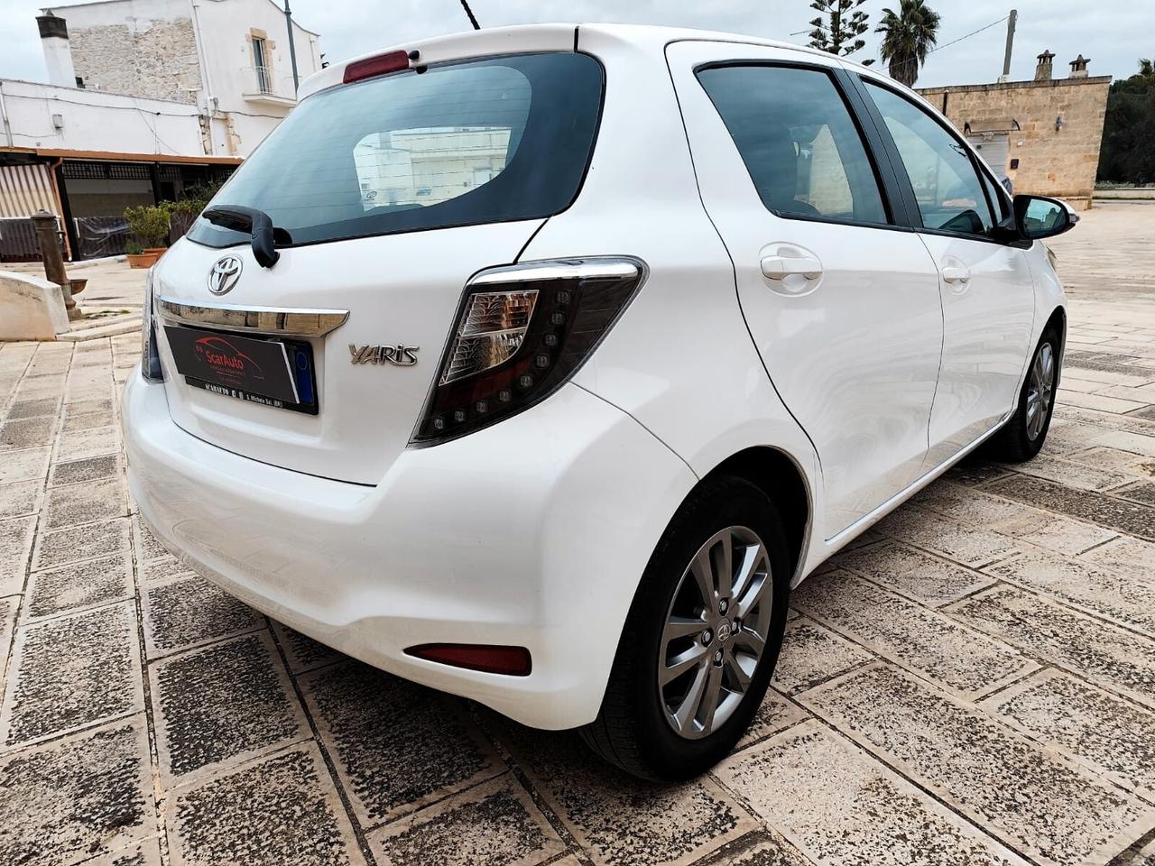 Toyota Yaris 1.0 5 porte Active