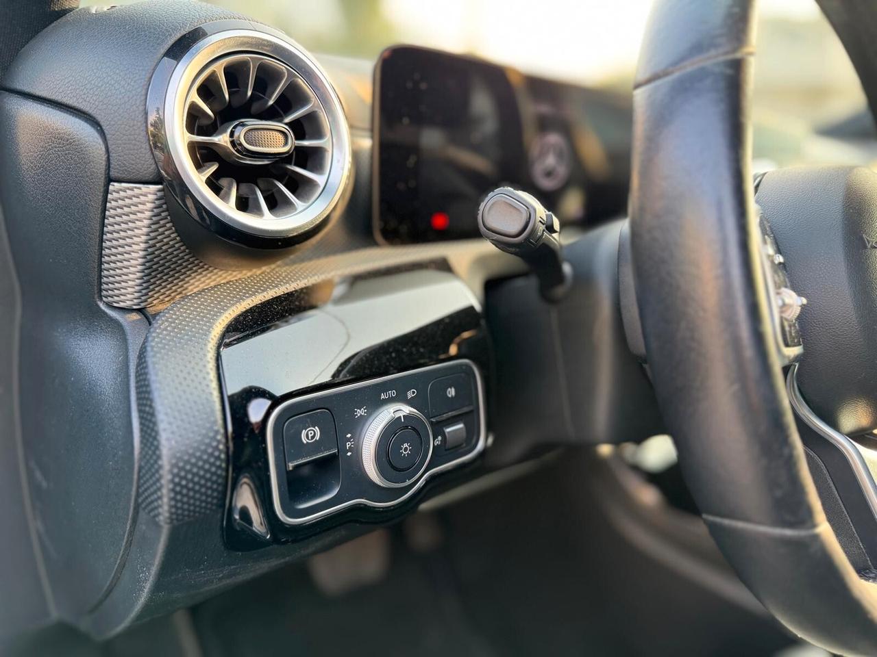 Mercedes-benz A 180 A 180 d Automatic Premium