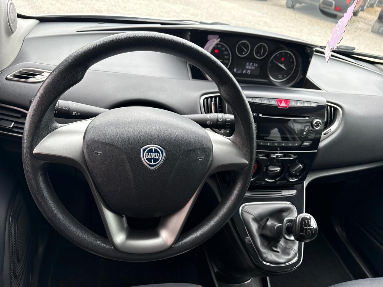 Lancia Ypsilon 0.9 TwinAir 85 CV Metano