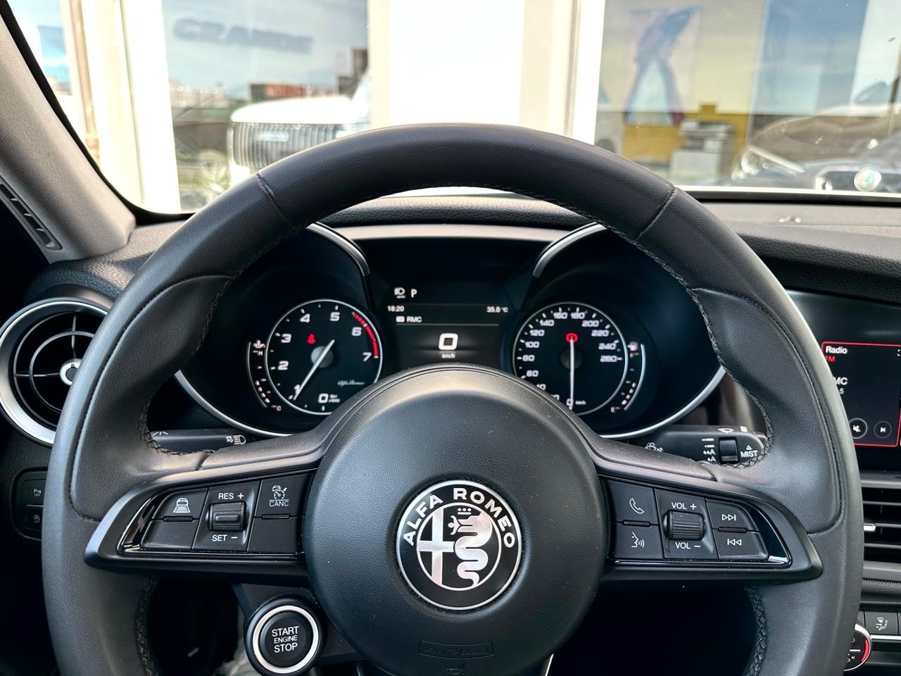 Alfa Romeo Giulia 2.0 Turbo 200 CV AT8 Executive