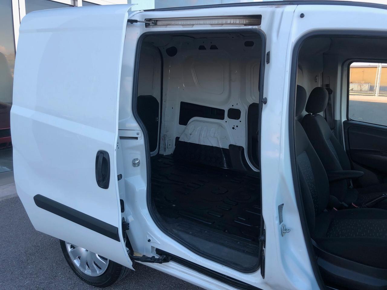 Opel Combo Cargo 1.6 105 cv mj 105, con PACK CLIMA