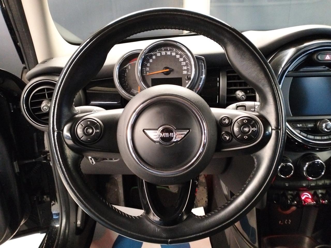 Mini One 5 porte (F55) - 1.5 75 CV - NEOPATENTATI