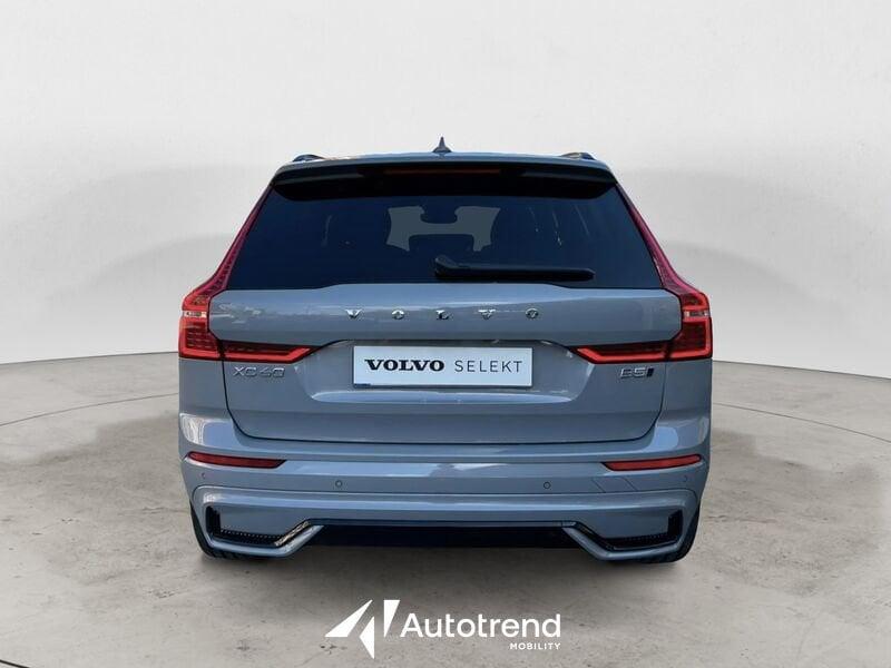 Volvo XC60 B5 250+14 CV AWD Automatica Mild Hybrid Plus Dark