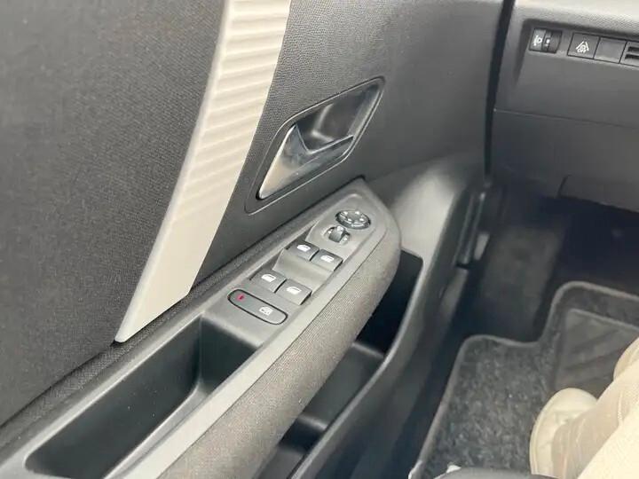 Citroen C4 BlueHDi 130 S&S EAT8 Feel