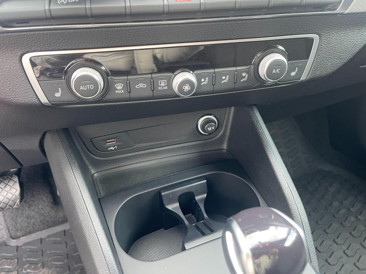 Audi Q2 30 2.0 tdi S line edition