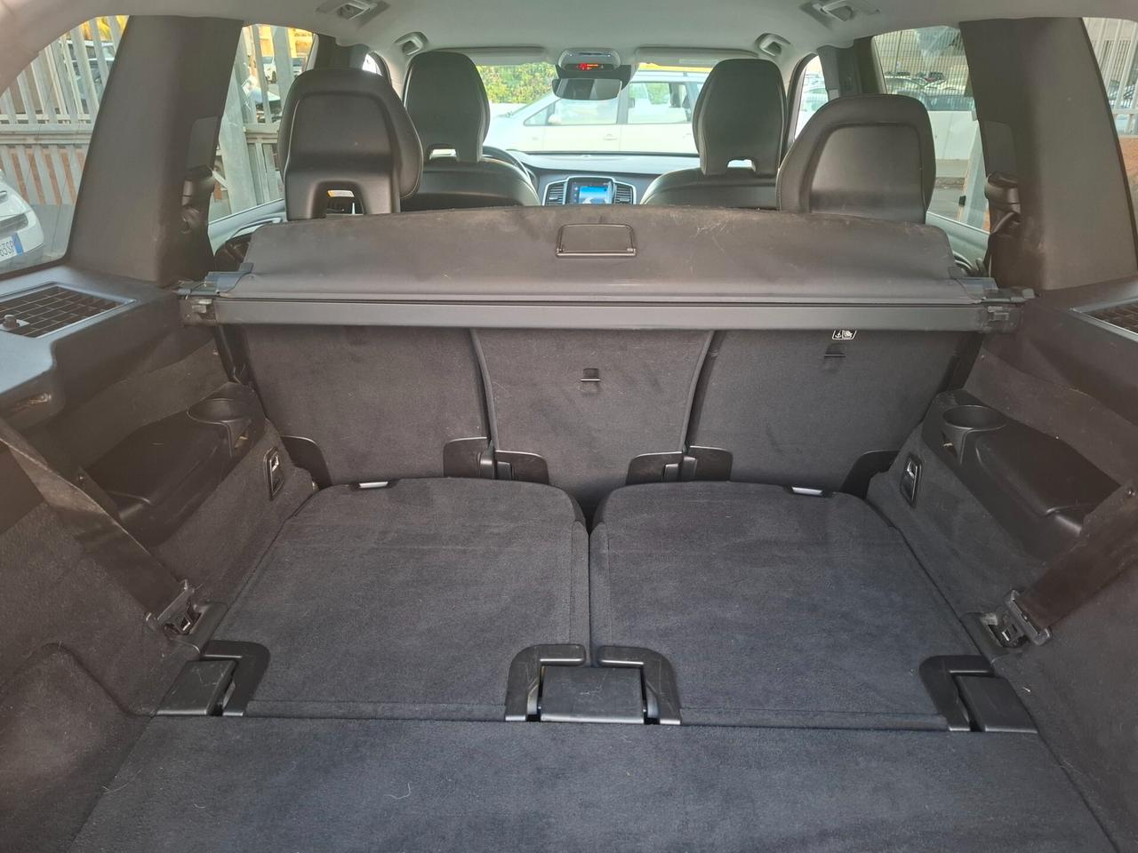 Volvo XC 90 XC90 D5 AWD Geartronic 7 posti Momentum