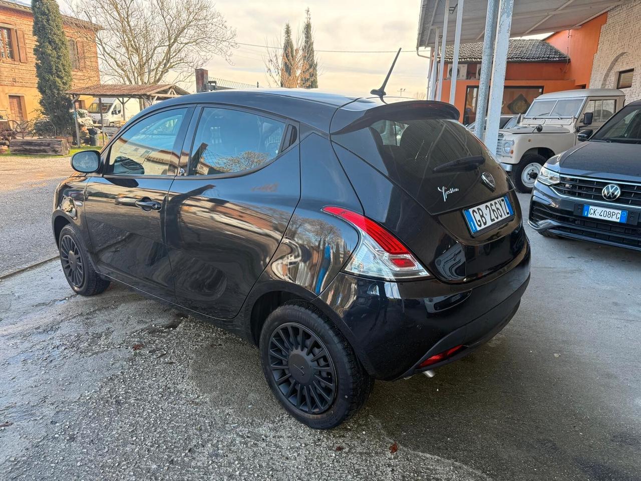 Lancia Ypsilon 1.2 69 CV 5 porte S&S Elefantino Blu