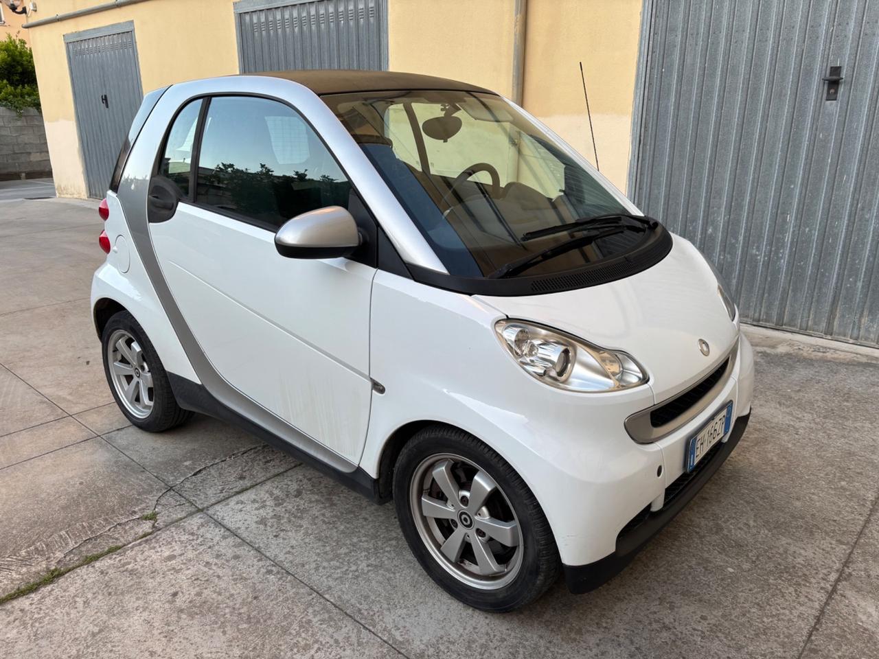 Smart ForTwo 1000 52 kW coupé pure